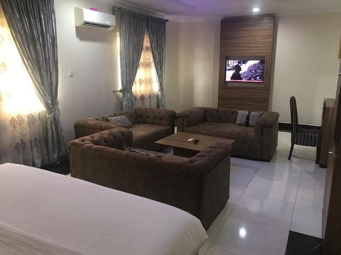 Room 2, ADJ Royalty Hotel & Suites, Ikpoba-Okha