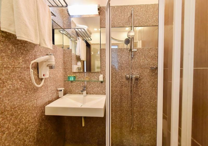 Bathroom 5, Scapino Hotel, Constanta