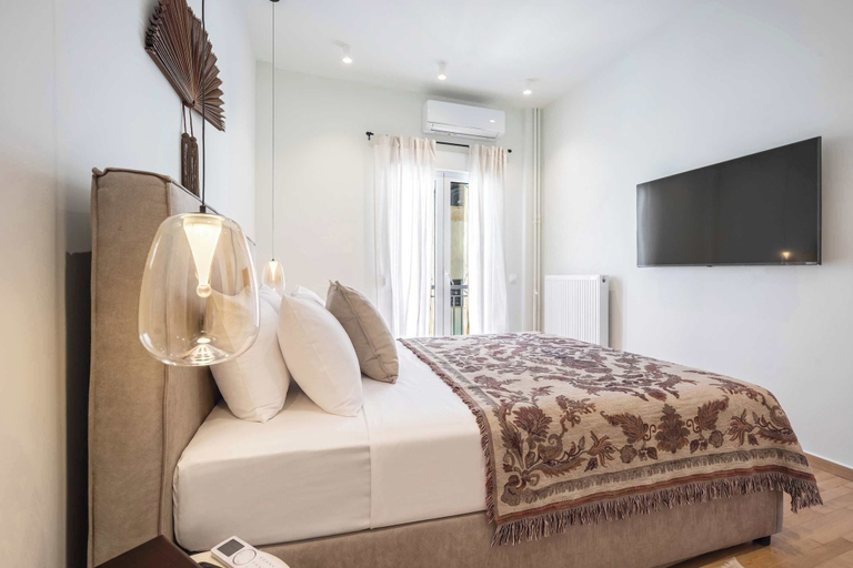 Room 3, Elegant & Spacious 3BR l Balcony Pagrati, Attica