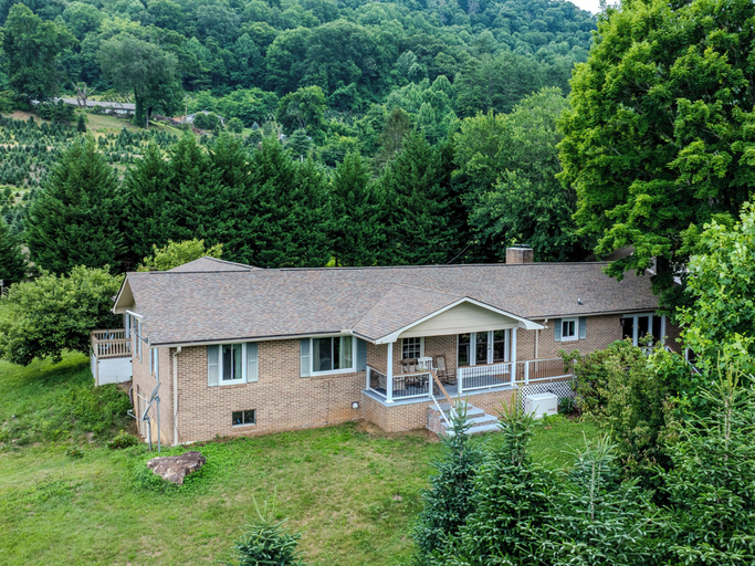 Exterior 5, Beautiful Home on Mountainous Tree Farm, Avery