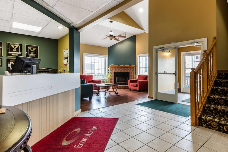 Public Area 2, Econo Lodge Inn & Suites Dickson, Dickson