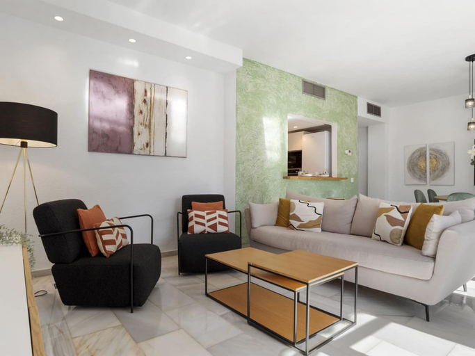 Room 5, 2 bdr ADM 9 105 in Puerto Ban s - Marbella, Málaga