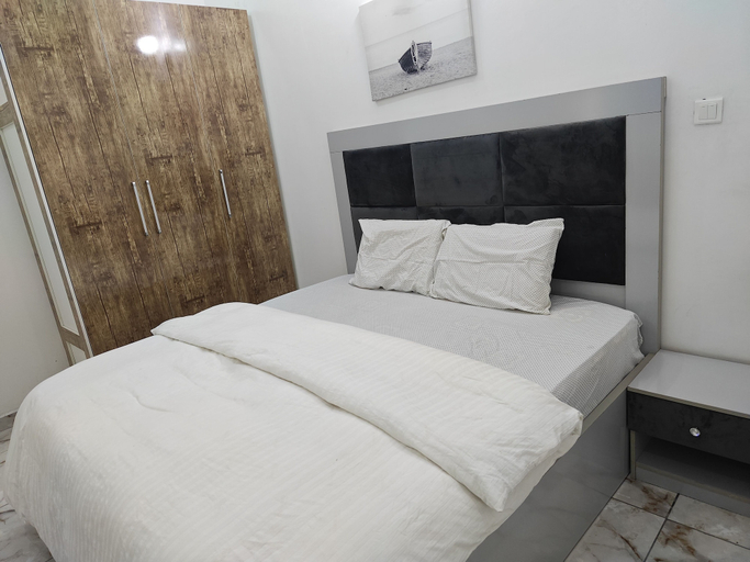 Room 2, Lux Shortlets Hotels in Lekki Phase 1, Eti-Osa