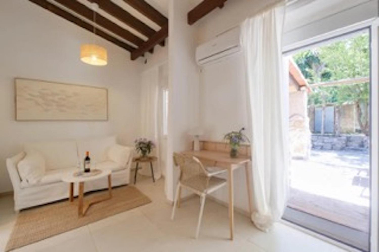 Others 3, Es Pla Nou, Baleares