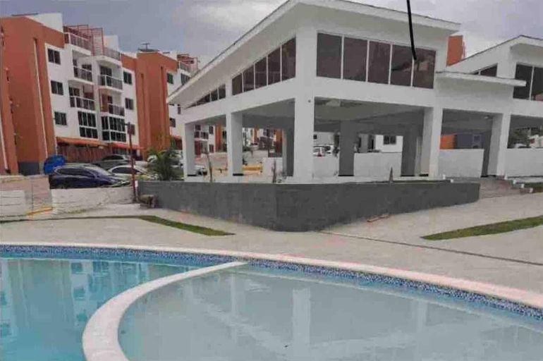 Pool 5, Beautiful 3 Bedroom Apartment With Pool on Av, Santo Domingo Norte