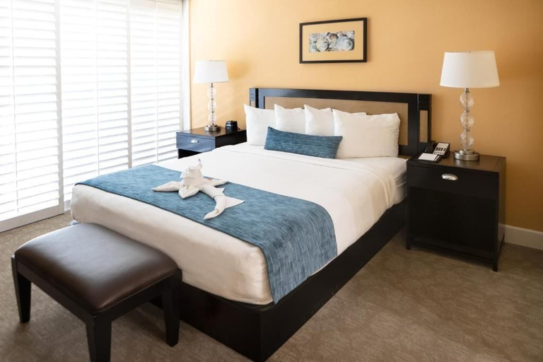 Room 2, Carlsbad Inn Beach Resort Hotel, San Diego