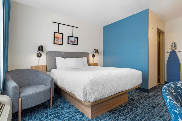 Bedroom 4, Sleep Inn & Suites Pensacola - University Area, Escambia
