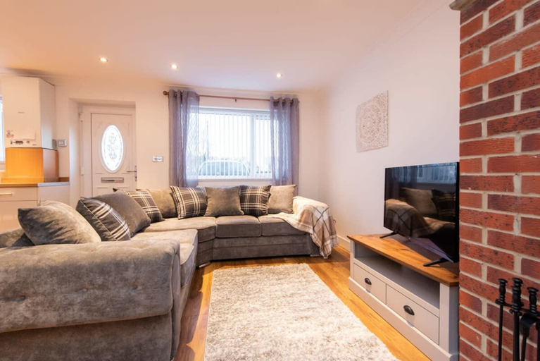 Room 4, Beautiful two Bedroom Family Home With Pool Table Durham, Durham