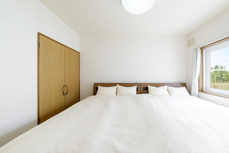 Bedroom 2, Landmark Annex, Furano