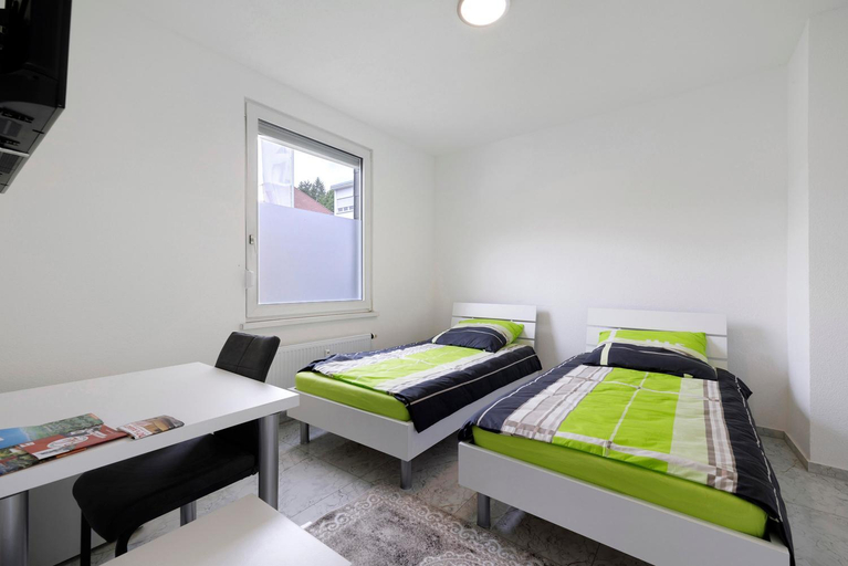 Bedroom 3, Haus Rosa Hostel Fremdenzimmer, Zollernalbkreis