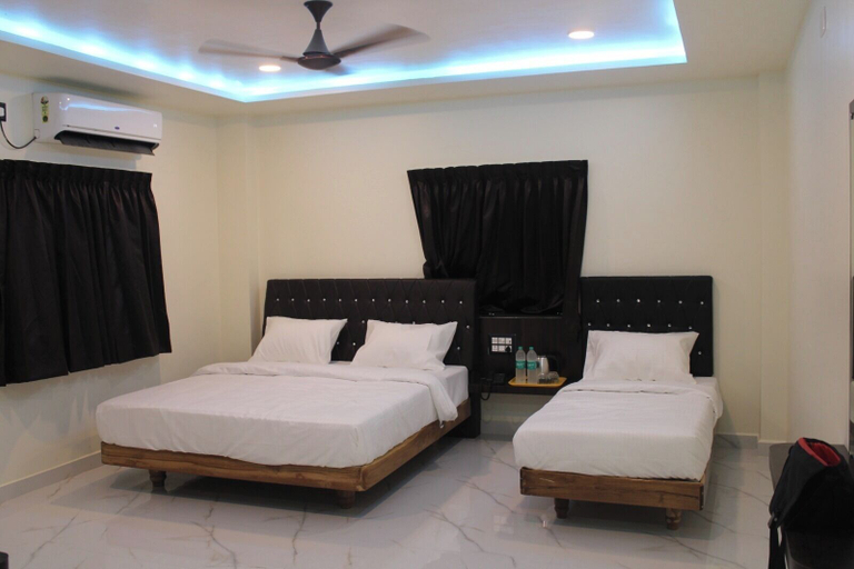 Room 4, MK TEMPLE INN, Tiruvannamalai