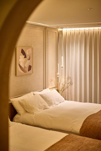 Room 4, Brown Ban, Gangnam
