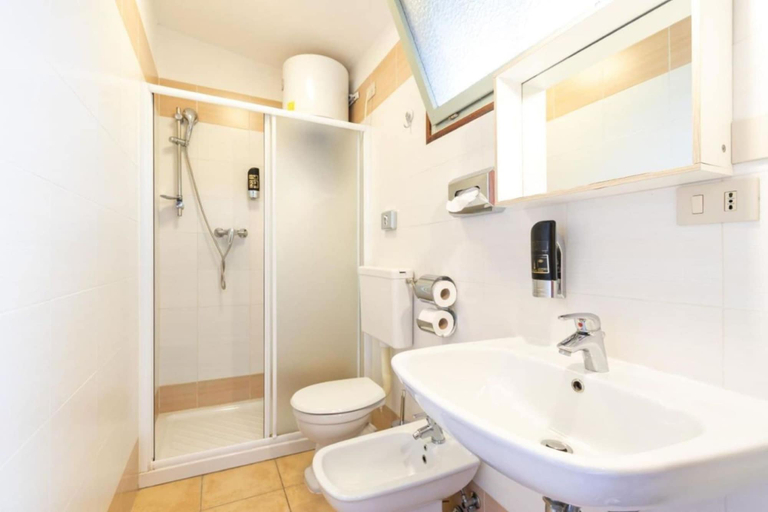 Bathroom amenities, Cozy and Welcoming House With Private Garden, Udine