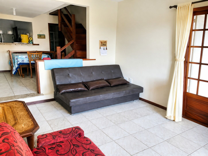 Living area 2, Casa Estrela Cond Fechado c Piscina - RJ, Cabo Frio