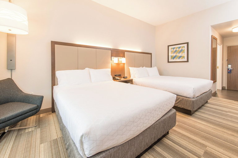 Bedroom 4, Holiday Inn Express & Suites COLUMBIA-I-26 @ HARBISON BLVD by IHG, Lexington