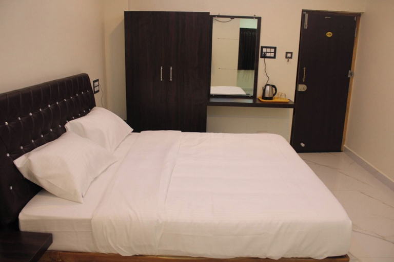 Room 5, MK TEMPLE INN, Tiruvannamalai