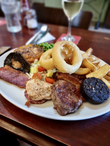 Food & Drinks 3, The Queens Head, Durham