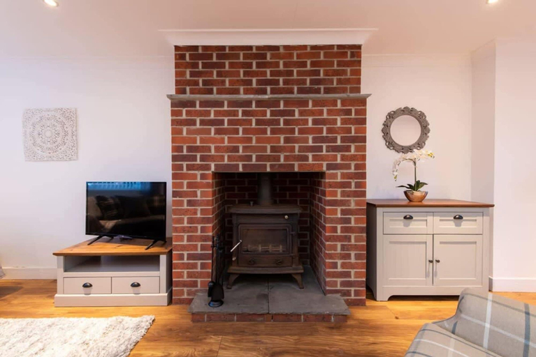 Room 2, Beautiful two Bedroom Family Home With Pool Table Durham, Durham