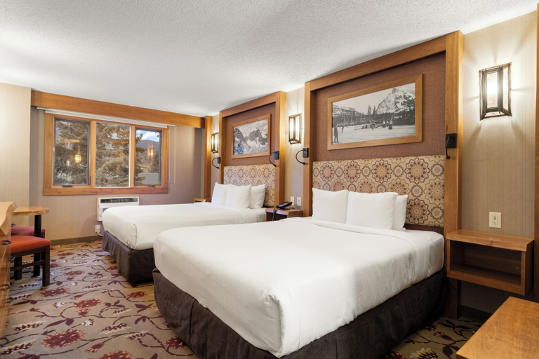 Bedroom 3, Banff Ptarmigan Inn, Division No. 15
