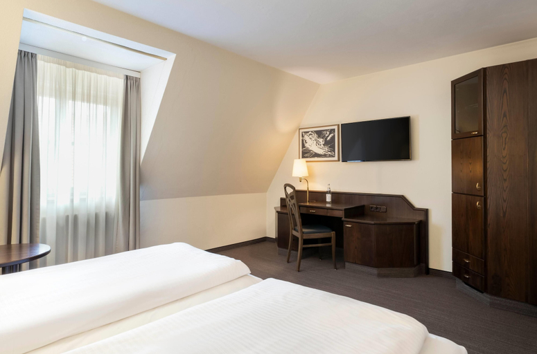 Bedroom 5, elaya hotel noerdlingen, Trademark by Wyndham, Donau-Ries