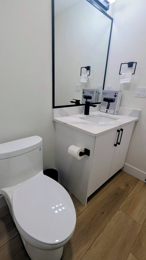 Bathroom 5, Sweet Home Escape 2BR Guest Suite, Division No. 11