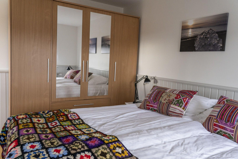Bedroom 3, Black Beach Cottage, Ölfushreppur