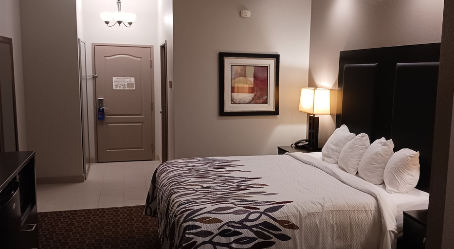 Bedroom 4, Red Roof Inn & Suites Longview, Gregg