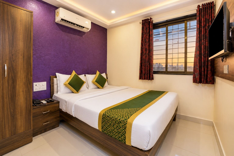 Room 5, Glitz Uni Ted -Nr Powai IIT & Boomerang, Mumbai Suburban