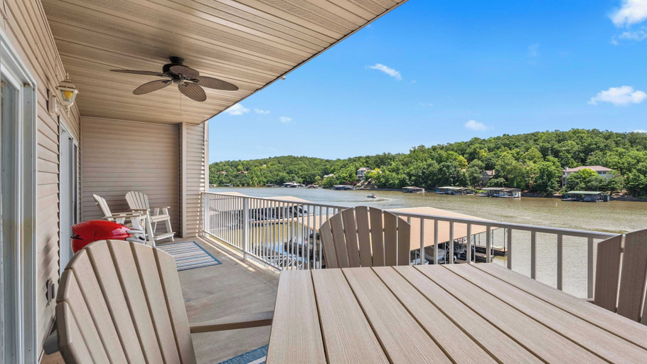 Terrace/patio, Lakeside Sunrise Water Views, Camden