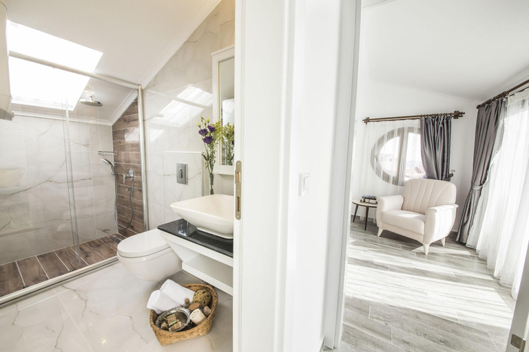 Bathroom 5, Cedrus Suites, Kaş