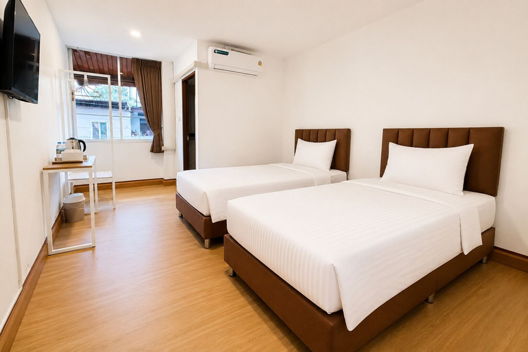 Room 4, Three One Hotel, Ratchathewi