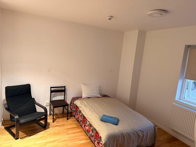 Room 3, Studio for 2-4 People no 19 With Parking, Sollentuna