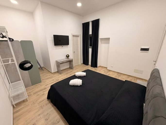 Room 2, Airport Napoli 2, Napoli