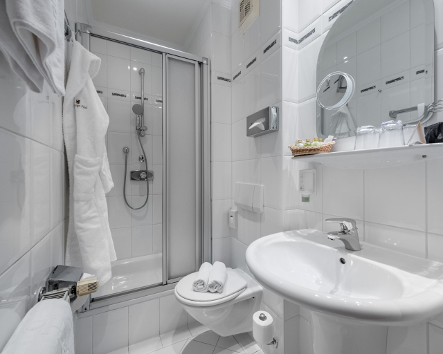 Bathroom 5, Hotel Salzburger Hof , Sankt Johann im Pongau