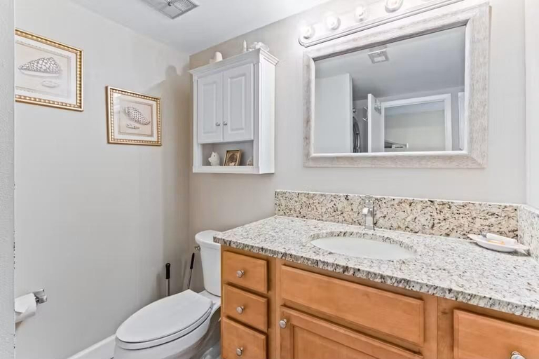 Bathroom 5, Gulf Winds East #50, Walton
