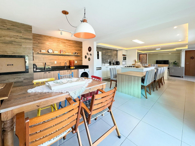 Food & Drinks 5, Casa de Andréa com piscina - Campeche, Florianopolis