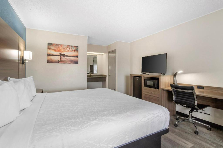 Bedroom 3, Days Inn By Wyndham Victoria TX East, Victoria