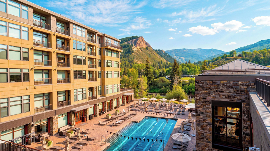 Interior 5, Gondola & Gold by Avantstay Steps to Gondola Shared Pool + Mountain Views Resort Access, Eagle