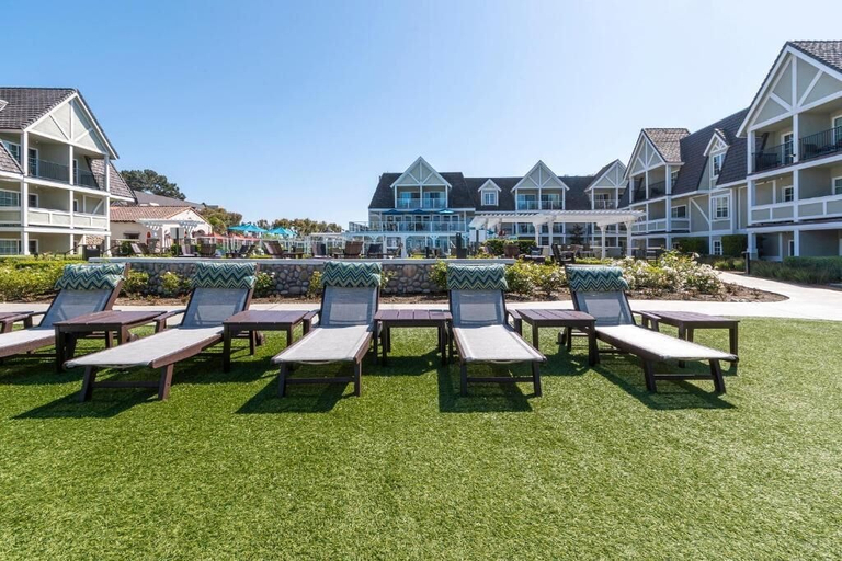 Property grounds, Carlsbad Inn Beach Resort Hotel, San Diego