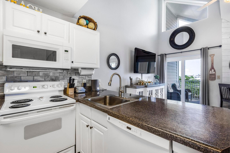 Private kitchen 3, Grand Caribbean 423, Baldwin