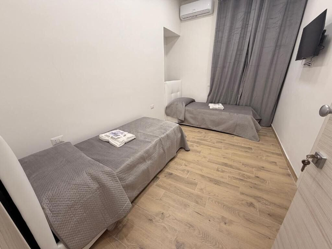 Room 4, Airport Napoli 2, Napoli