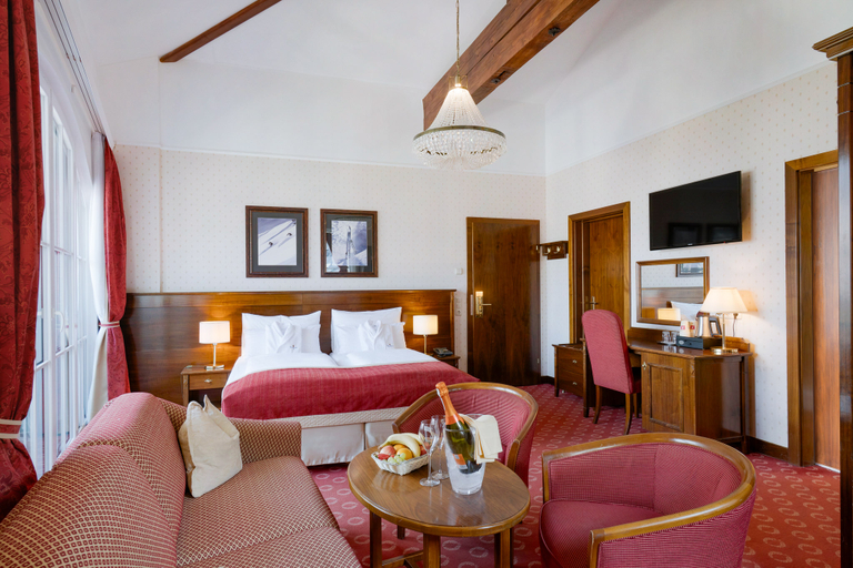 Bedroom 3, Hotel Salzburger Hof , Sankt Johann im Pongau