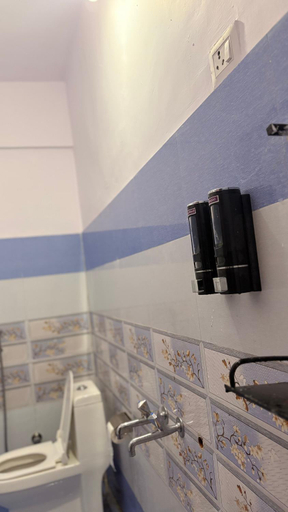 Bathroom, Shree Kedarlingam Hotel & Retreat, Rudraprayag