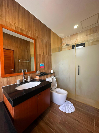 Bathroom 4, 3 bedroom Vip Villa Rawai Phuket, Pulau Phuket