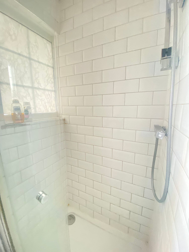 Bathroom 5, Luxurious 5 Bedroom Home in Prime London Location, London