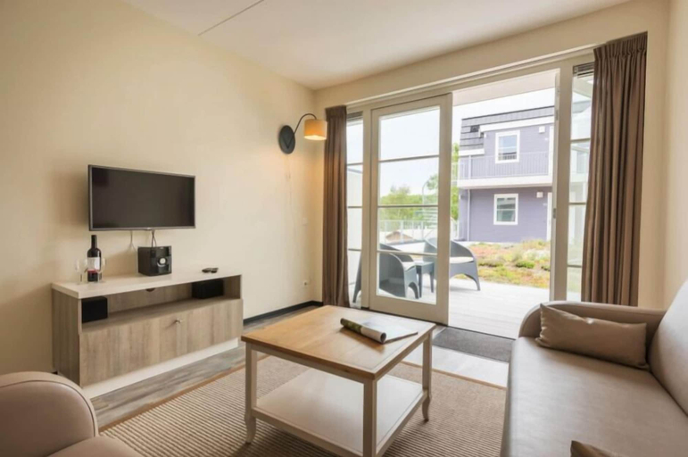 Living area 4, Strandplevier Suites, Texel