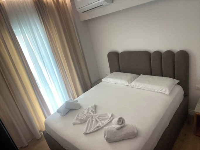 Room 4, Exquisite Blue Breeze - Free Parking Apartment, Sarandës