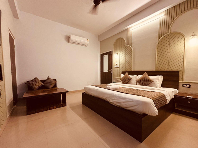 Bedroom 2, Hotel Majestic Heights, Jaipur