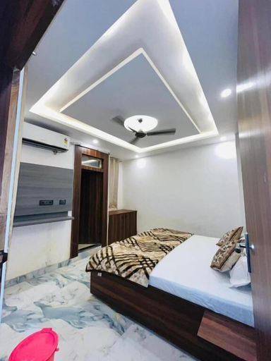 Room 4, Hotel Kaushalya, Faizabad
