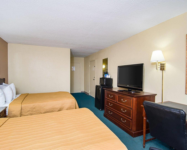 Bedroom 3, Quality Inn Shenandoah Valley, Shenandoah